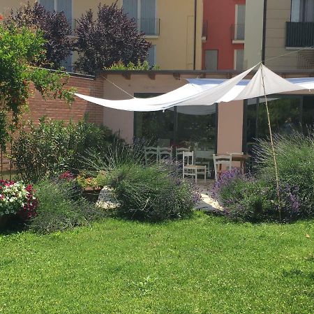 Via Mazzini Bed & Breakfast Bazzano Bagian luar foto